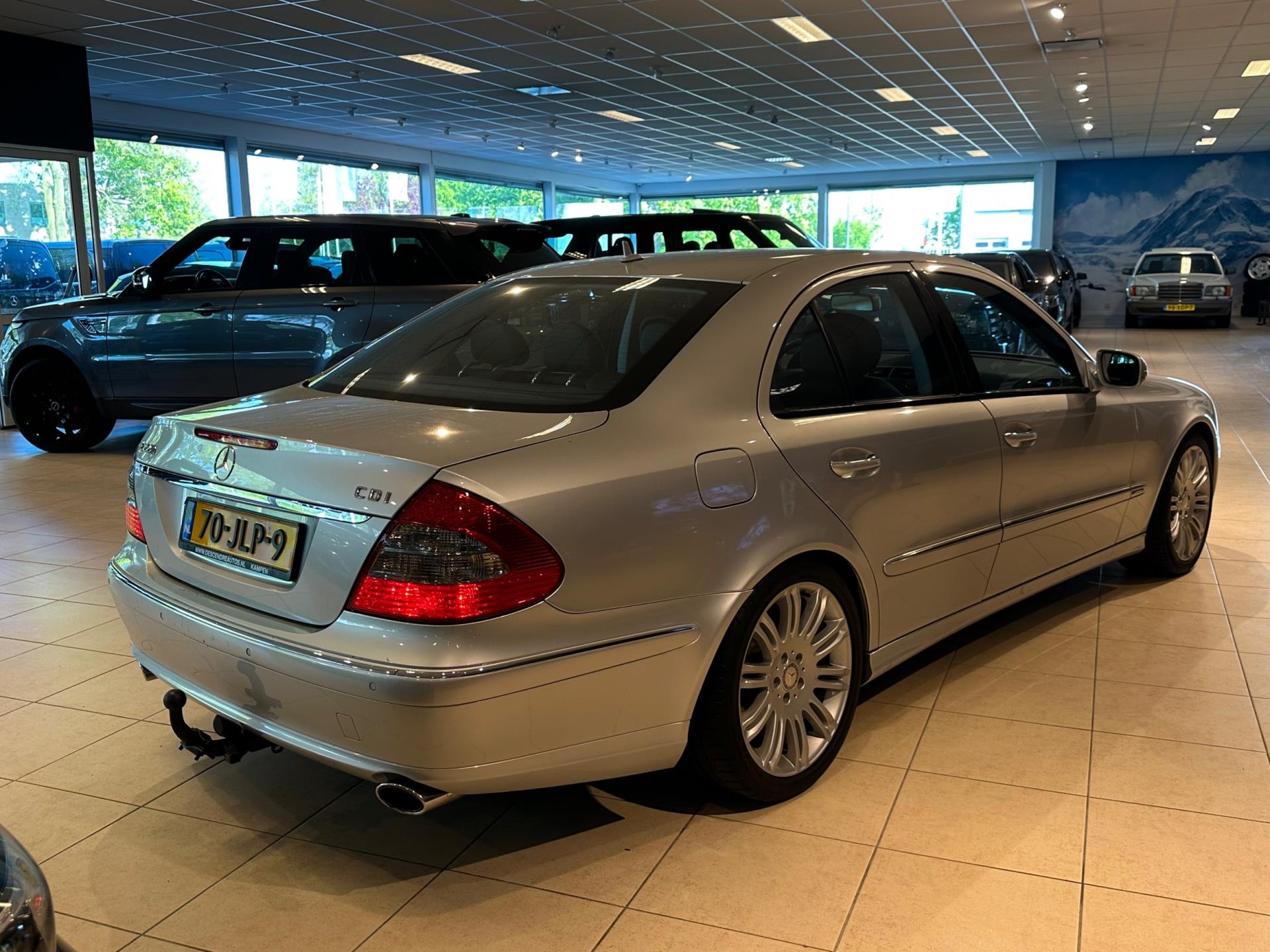 46054018-7.jpg