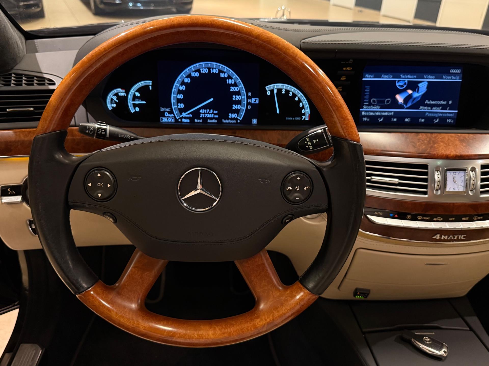 47257457-26.jpg