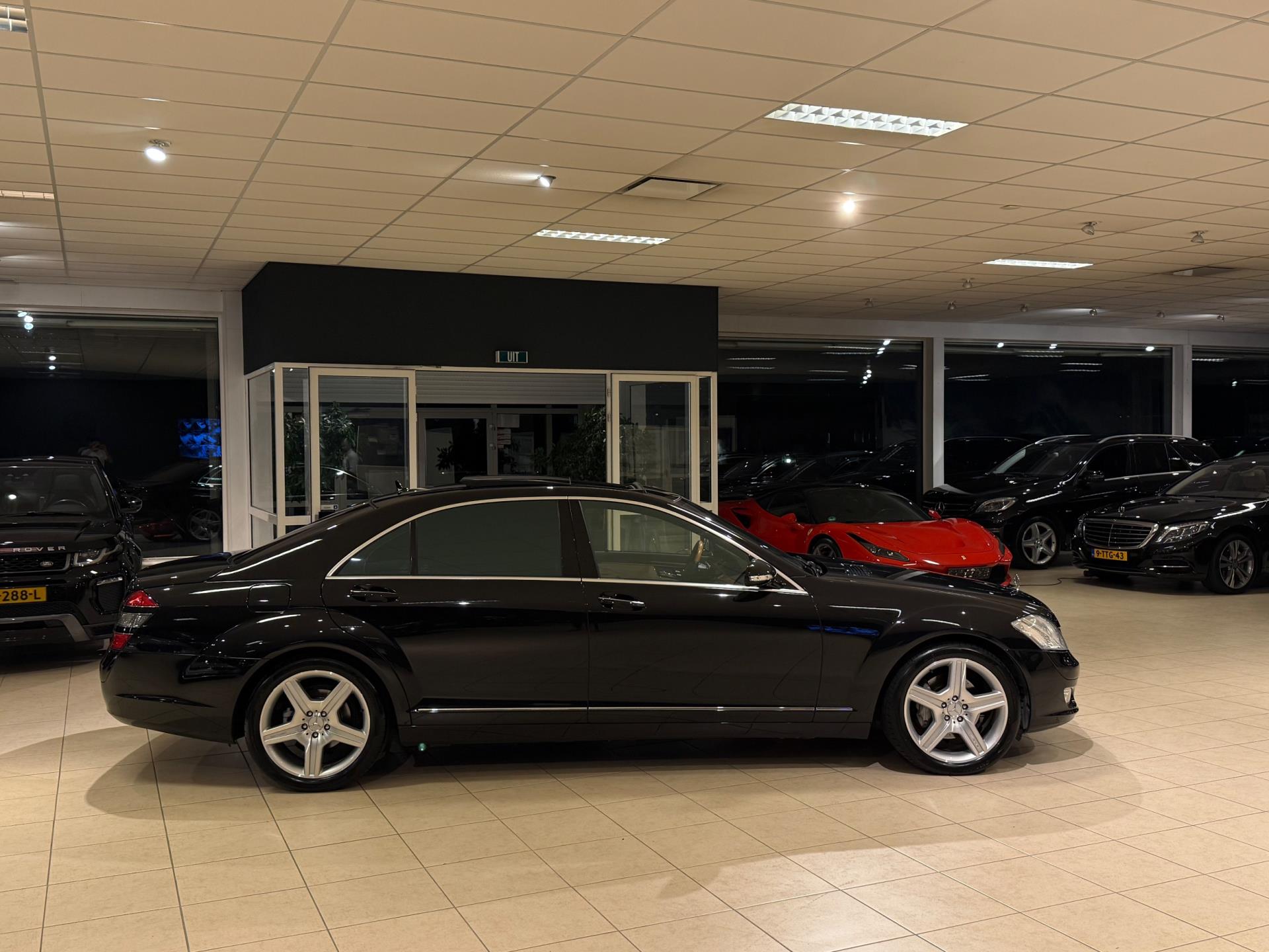 47257457-4.jpg
