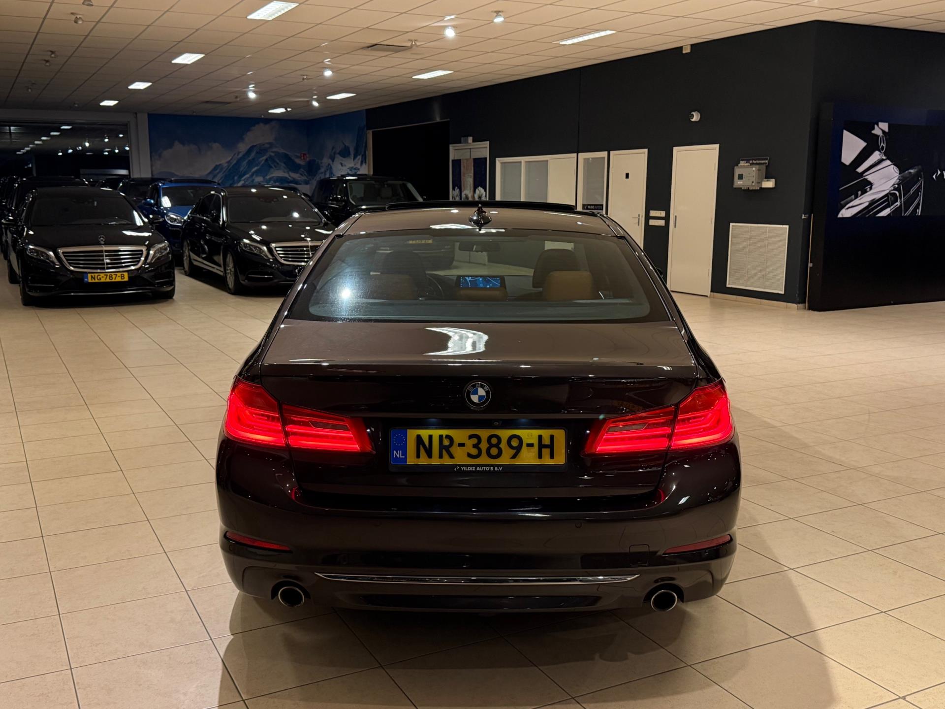 47262389-6.jpg