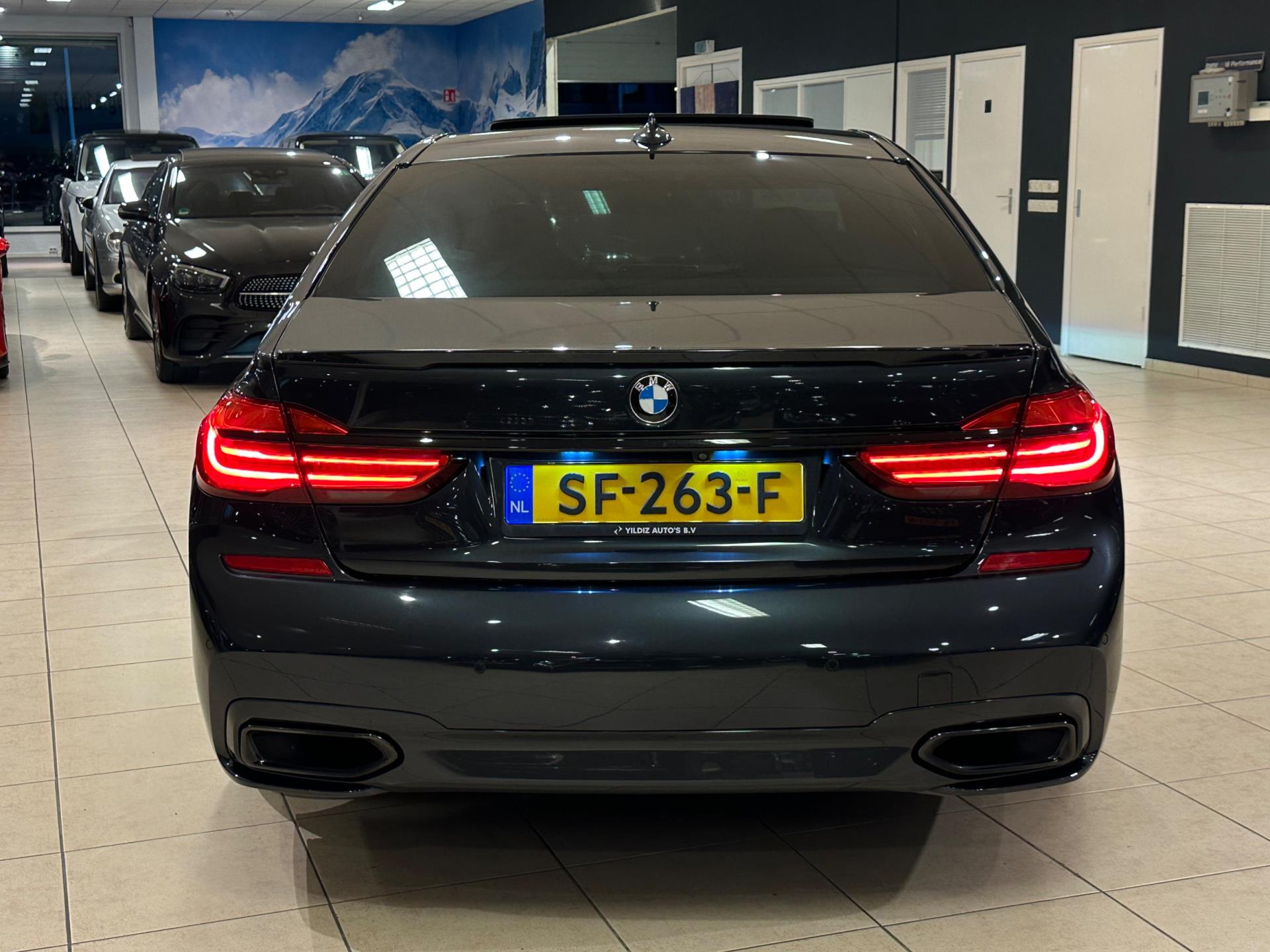 47408870-9.jpg