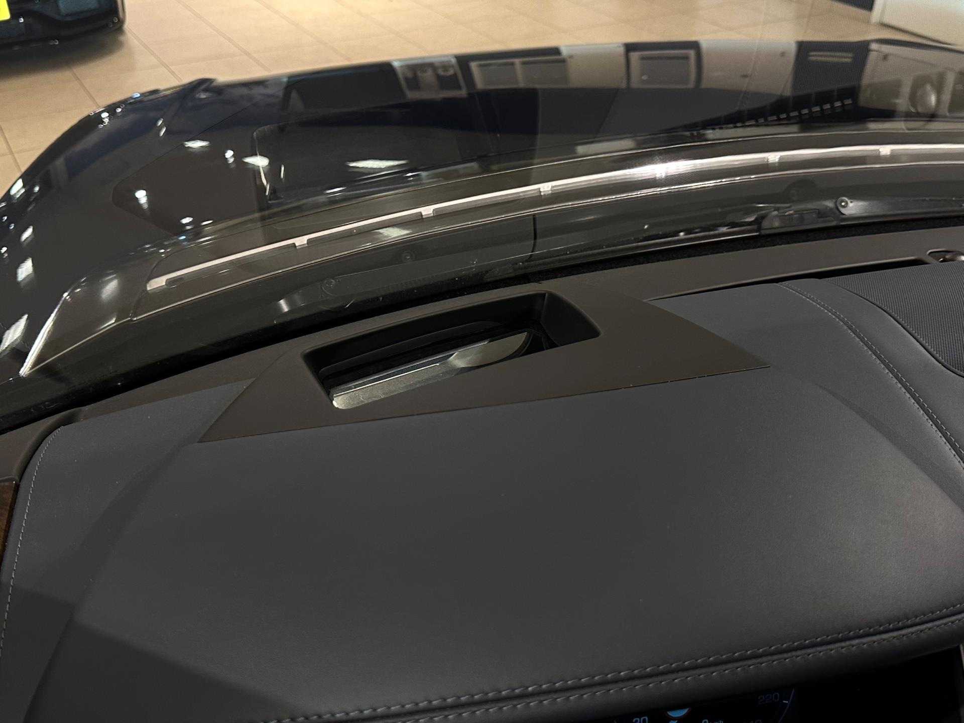48577768-43.jpg